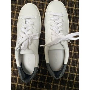 Vince sneakers